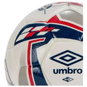 Bola de Campo Umbro Fuse Trainer - Tamanho 5 - cor: Branco/marinho/vermelho